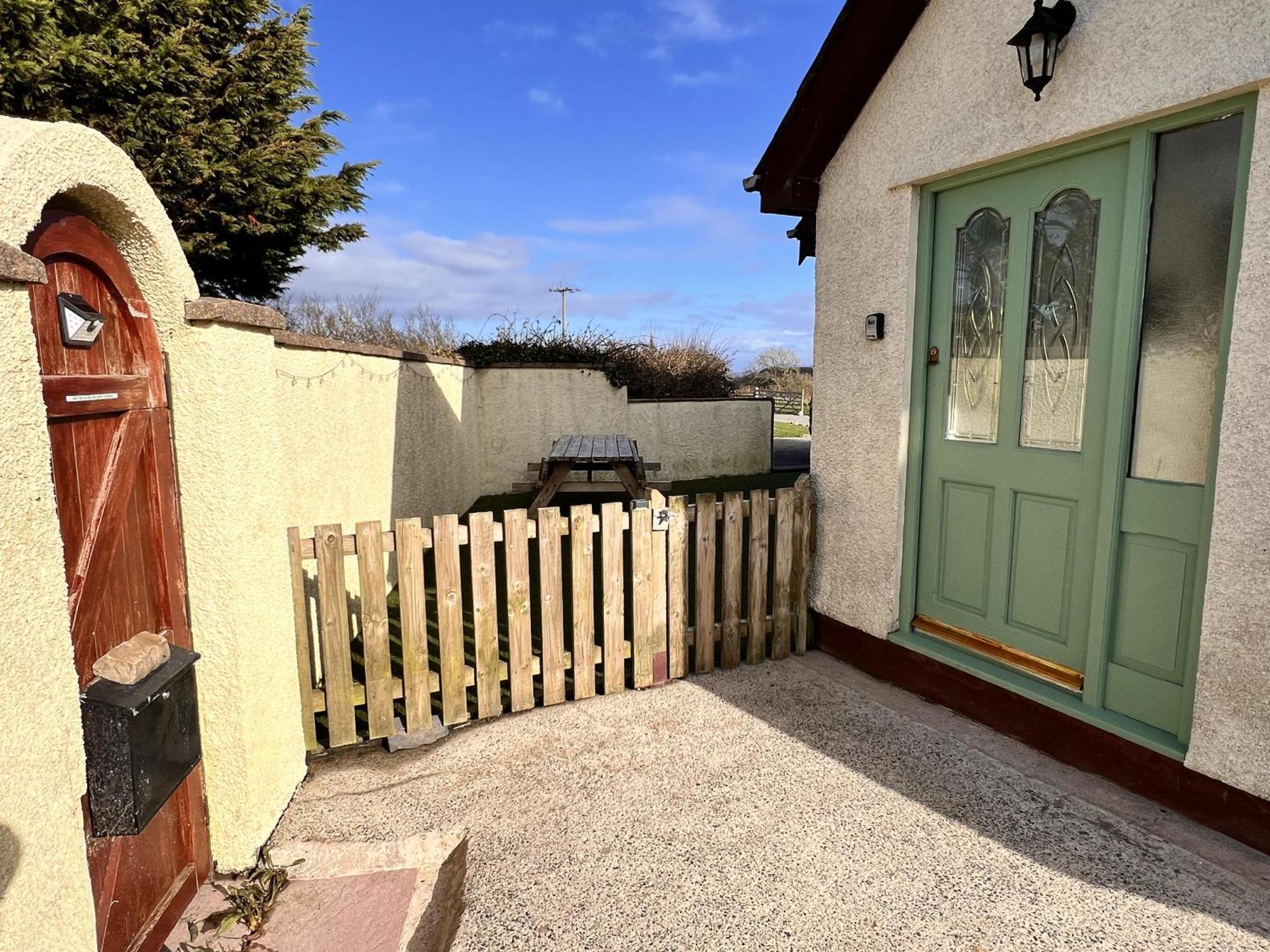 3 Bed Detached Cottage- Log Burner Mountain Views Beaumaris Zewnętrze zdjęcie