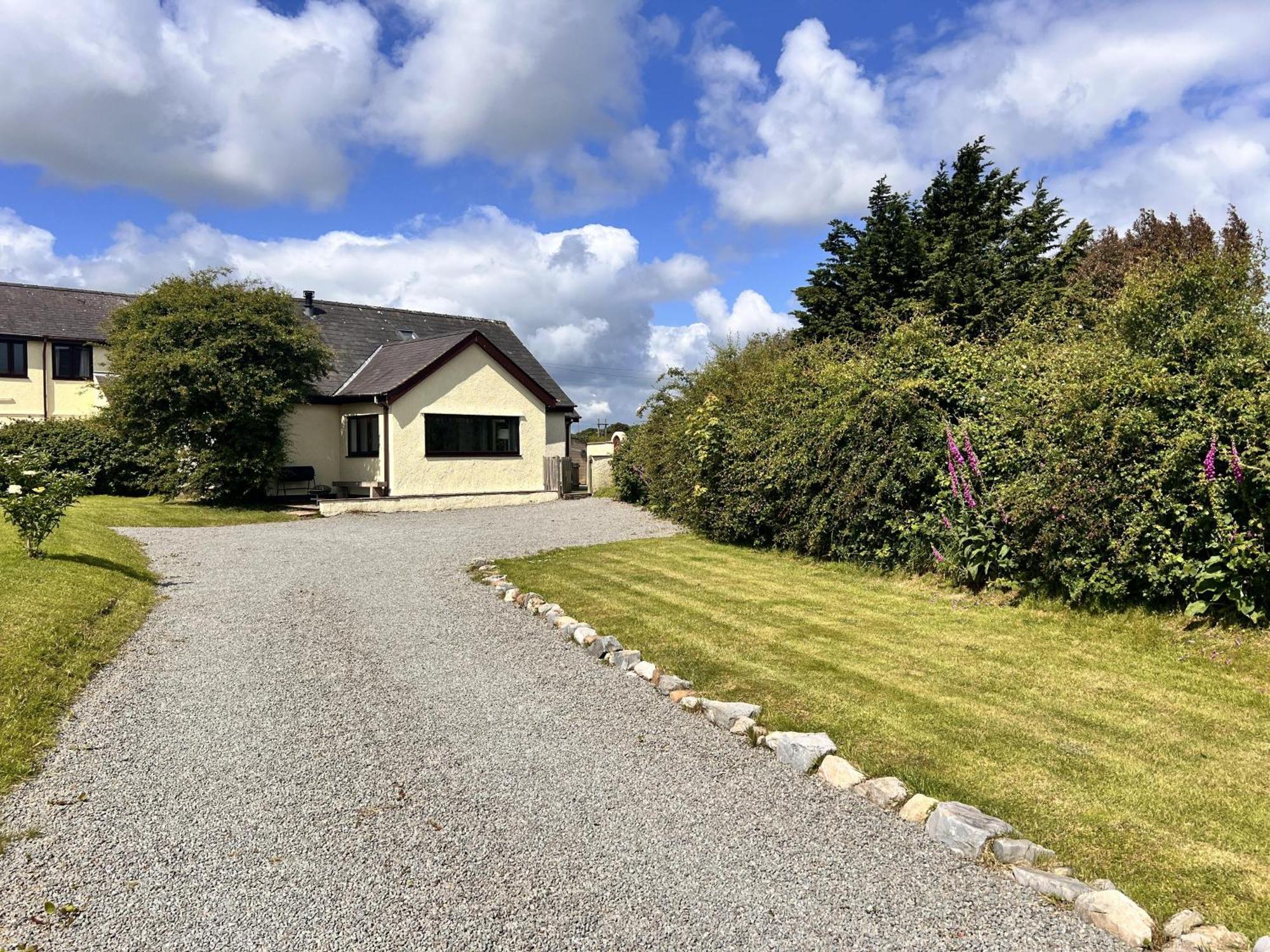 3 Bed Detached Cottage- Log Burner Mountain Views Beaumaris Zewnętrze zdjęcie